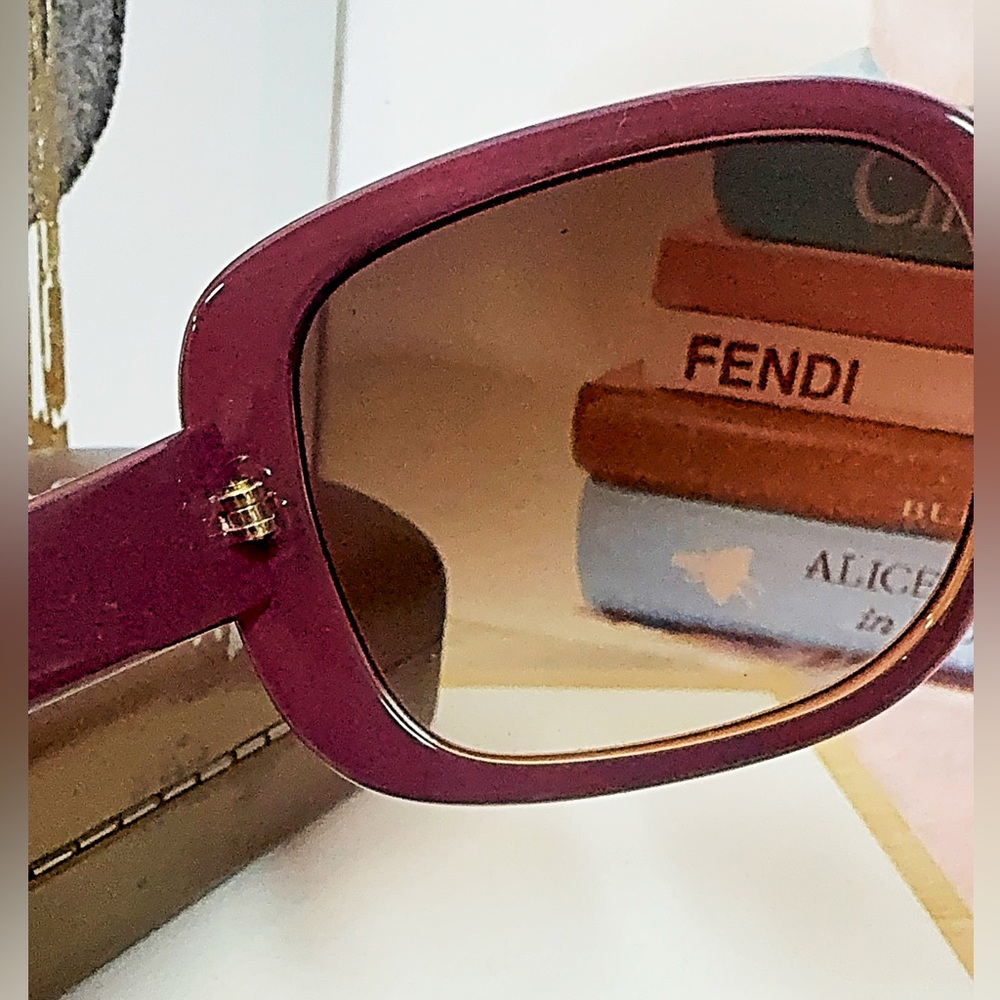 Gucci Tortoiseshell Sunglasses + case - image 4